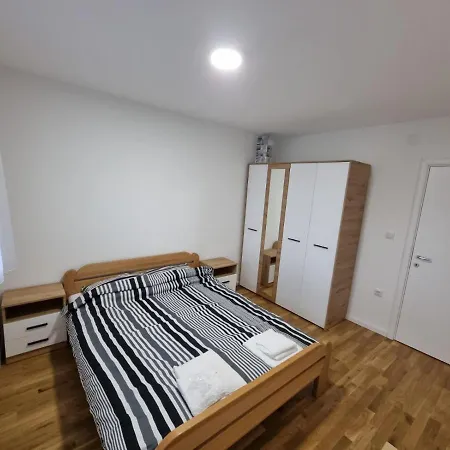 Vlyche Free Parking Apartment Nis