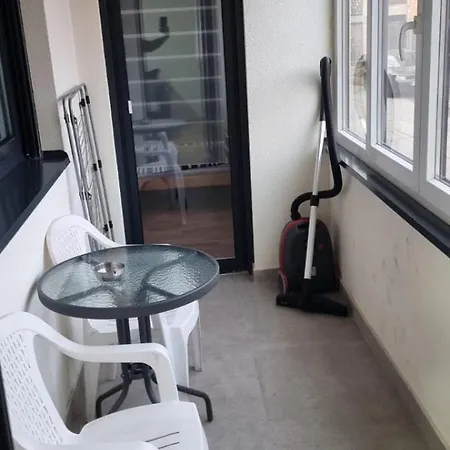 Vlyche Free Parking Ni