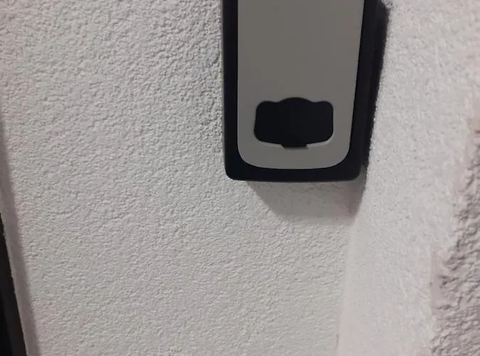 Vlyche Free Parking شقة